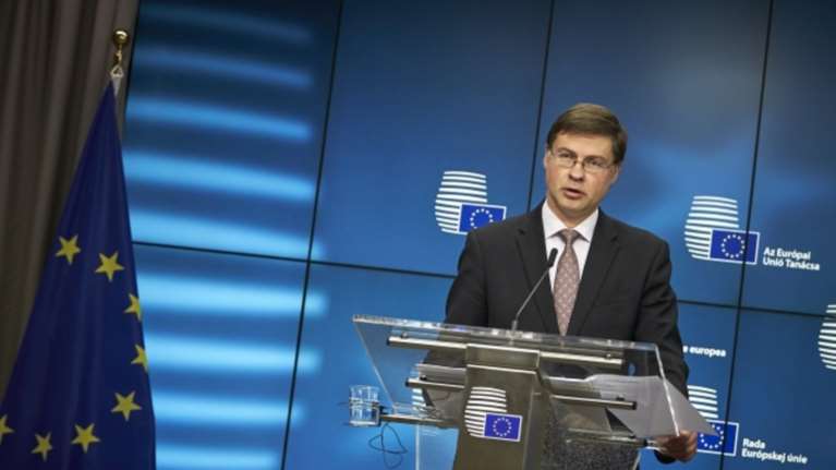 Ντομπρόβσκις: Ελπίζουμε σε λύση στο επόμενο Eurogroup