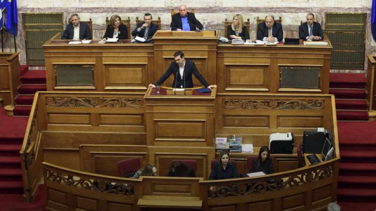 Ακροβασίες Τσακαλώτου για την «αφωνία» και τα νέα μέτρα