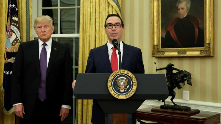 «Σκληρή γραμμή» Τραμπ για τη συμμετοχή του ΔΝΤ στην Ελλάδα