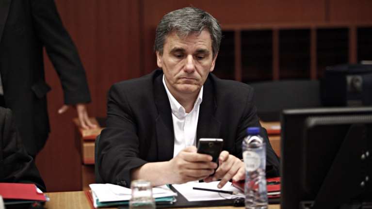 Ηχηρή απουσία Τσακαλώτου σήμερα από τη Βουλή