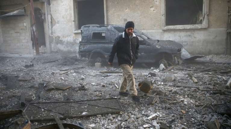 Παγιδευμένο όχημα σκότωσε τουλάχιστον 42 ανθρώπους στη Συρία