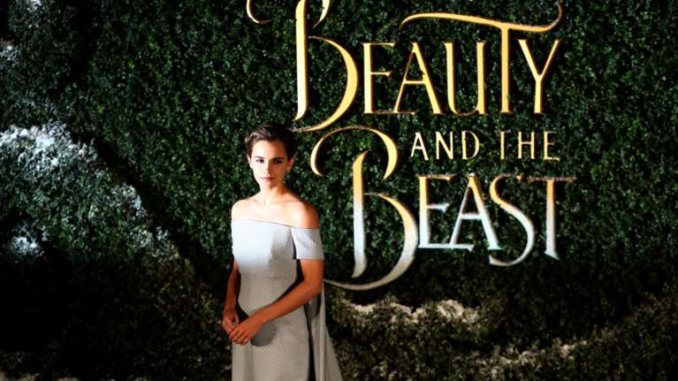 Η Εμμα Γουάτσον ντύθηκε αληθινή πριγκίπισσα στο κόκκινο χαλί [Εικόνες]