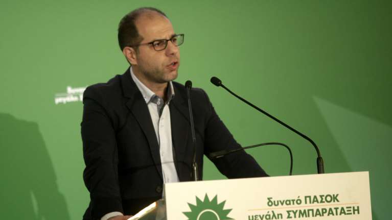 Γραμματέας ΠΑΣΟΚ: Στο ΣΥΡΙΖΟφλερτ απαντάμε με χυλόπιτα
