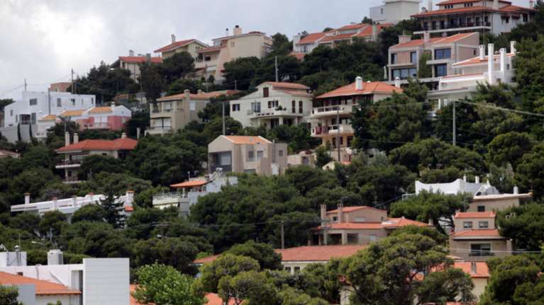 Σε ελεύθερη πτώση η αγορά ακινήτων, τα νέα σενάρια του ΕΝΦΙΑ