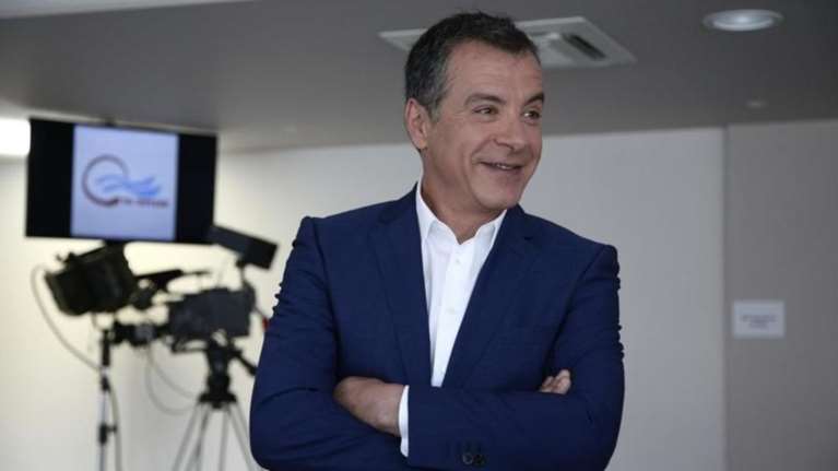 To μήνυμα του Σταύρου Θεοδωράκη στο FB για τις Απόκριες