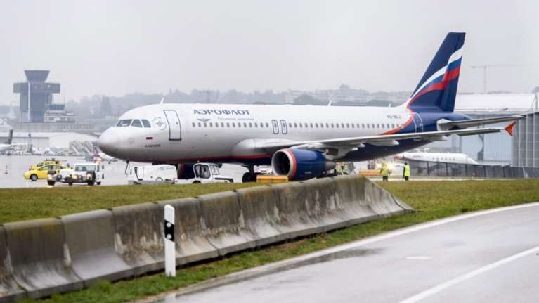 Ζυρίχη: Αναγκαστική προσγείωση ρωσικού Airbus λόγω φωτιάς σε έναν κινητήρα
