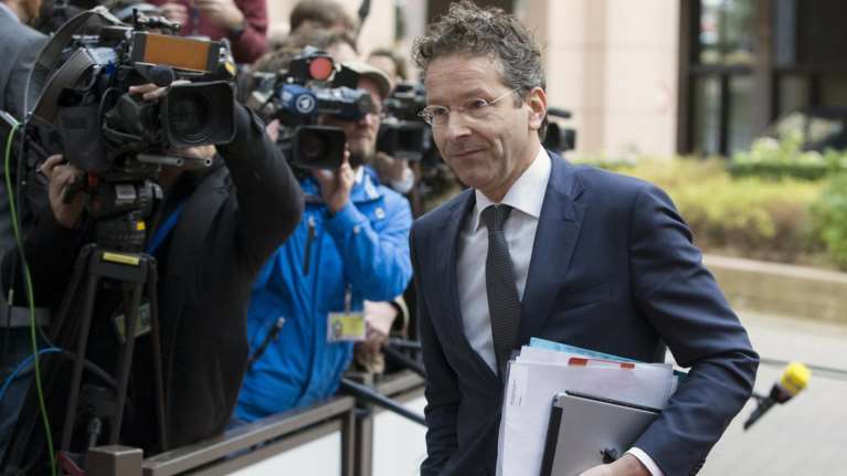 Deutsche Welle: Ο Ντάισελμπλουμ με την πλάτη στον τοίχο