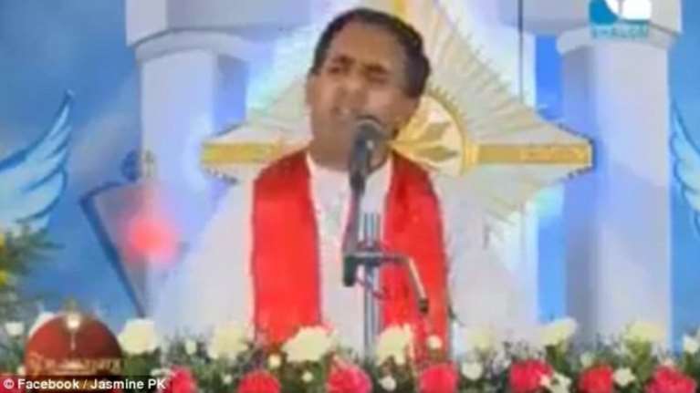 Ιερέας θέλει να πνίγονται οι γυναίκες που φορούν τζιν