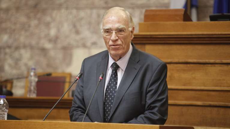 Παράθυρο Λεβέντη να ψηφίσει τα μέτρα, τι ζητεί από τον Τσίπρα