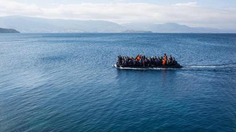 Εντοπίστηκαν 85 παράτυποι μετανάστες έξω από την Πύλο