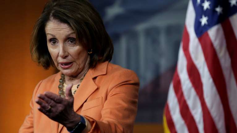 ΗΠΑ: Η Πελόζι ζητεί να παραιτηθεί ο Τζεφ Σέσιονς