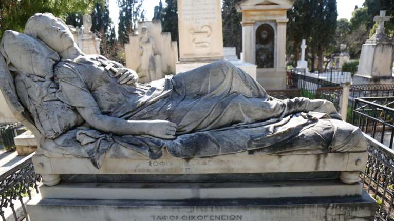 Η κοιμωμένη του Χαλεπά στην Εθνική Γλυπτοθήκη, η ιστορία μιας κόρης 18 ετών