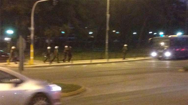 Αγρια επεισόδια μεταξύ οπαδών ΠΑΟ και Ολυμπιακού στο Φλοίσβο