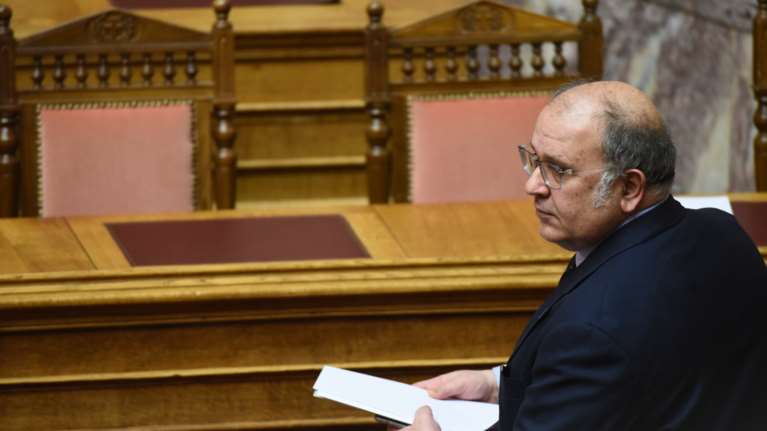 «Σιγή» Ξυδάκη για τον εξαψάλμο από Τσακνή για την ΕΡΤ, τα βάζει με τη ΝΔ