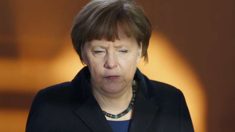 FT:Η Μέρκελ ζει με το φόβο απομόνωσης της μεγάλης Γερμανίας