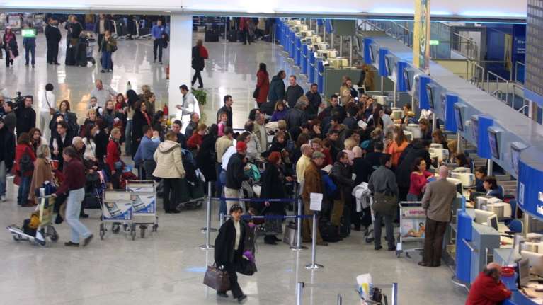 450.000 Έλληνες μετανάστευσαν από το  2008 έως το 2016