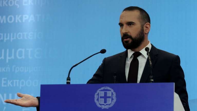 Τζανακόπουλος: Κοντά σε συμφωνία, αλλά μόνο για το 2018