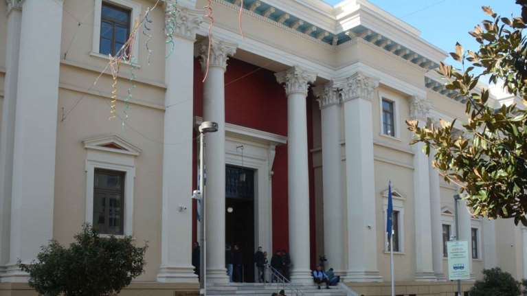 Πάτρα: Ξύλο στην δίκη για τον φόνο 33χρονου πατέρα από συγγενή του