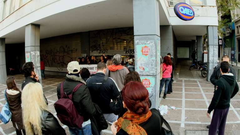 «Kολλημένη» στο 23,1% η ανεργία και το Δεκέμβριο