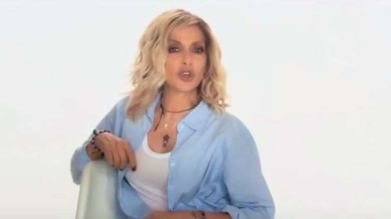 Η Αννα Βίσση πρωταγωνίστρια σε διαφήμιση telemarketing [Βίντεο]