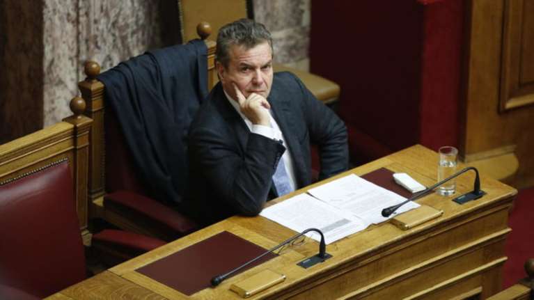 Μετά το «κόπι πάστε» Πολάκη, ήρθαν τα «Fak news» του Πετρόπουλου