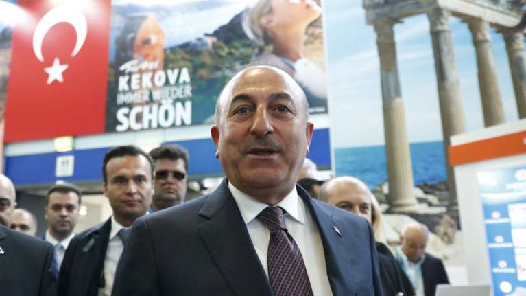 Τσαβούσογλου: Χωρίς βίζα ξεχάστε τη συμφωνία για το προσφυγικό