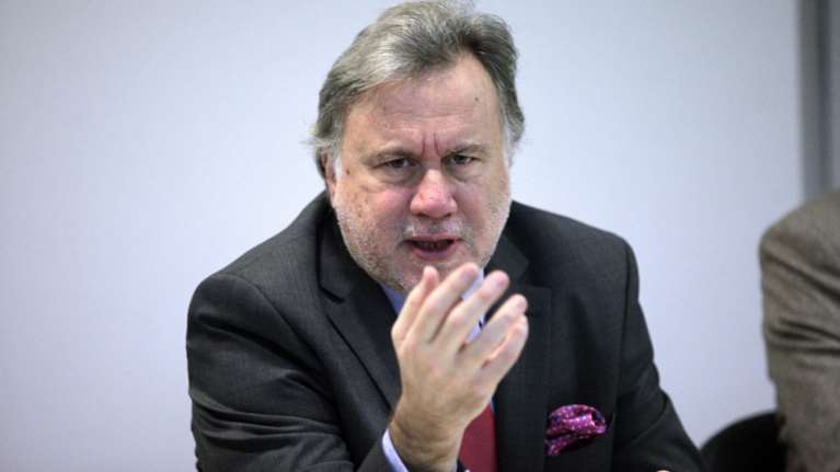 Απτόητος ο Κατρούγκαλος: Το 20% μπορεί να πληρώσει περισσότερα