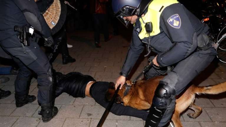 Λάδι στη φωτιά από ολλανδική εφημερίδα: Εδώ είναι το αφεντικό!