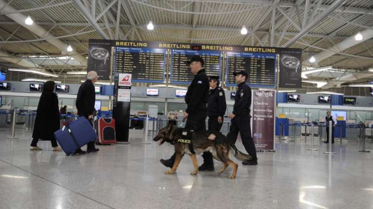 Ετοιμάζεται τεράστια βάση δεδομένων με στοιχεία ταξιδιωτών