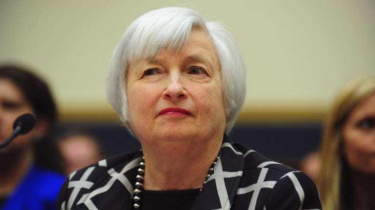 Η Τζάνετ Γέλεν αυξάνει τα επιτόκια των ΗΠΑ