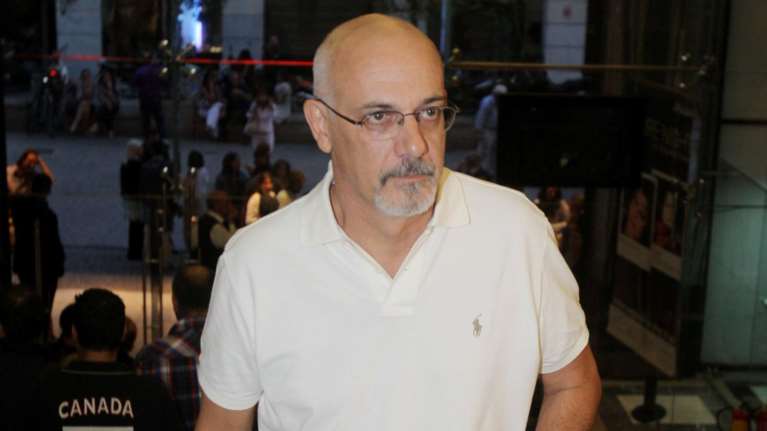 Παραιτήθηκε ο Κιμούλης από το κέντρο «Σταύρος Νιάρχος»