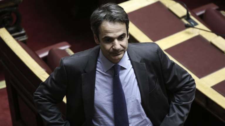 O Kυριάκος και το &quot;τρίγωνο&quot; Σαμαράς-Ντόρα-Καραμανλής