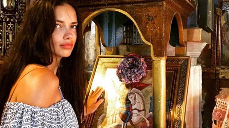 Αντριάνα Λίμα: Η διαφορετική φωτογραφία της με εικόνα του Αγίου Γεωργίου