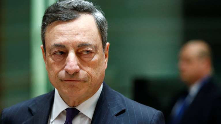 Οδηγία Ντράγκι σε κυβερνήσεις &amp; τράπεζες για τα κόκκινα δάνεια