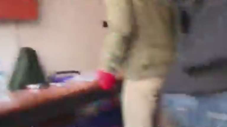 Εισβολή του Ρουβίκωνα σε εταιρία είσπραξης κοινοχρήστων - βίντεο