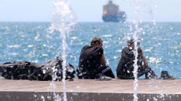Αίθριος καιρός με άνοδο θερμοκρασίας και αφρικανική σκόνη