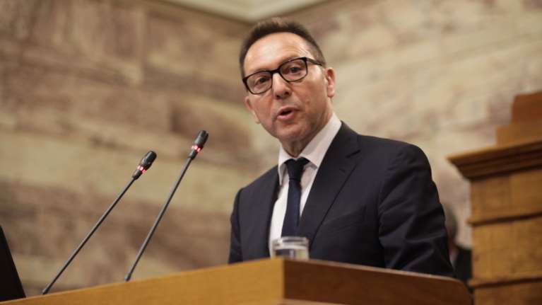 Στουρνάρας: Οι καθυστερήσεις έχουν αρνητικές επιπτώσεις στην οικονομία