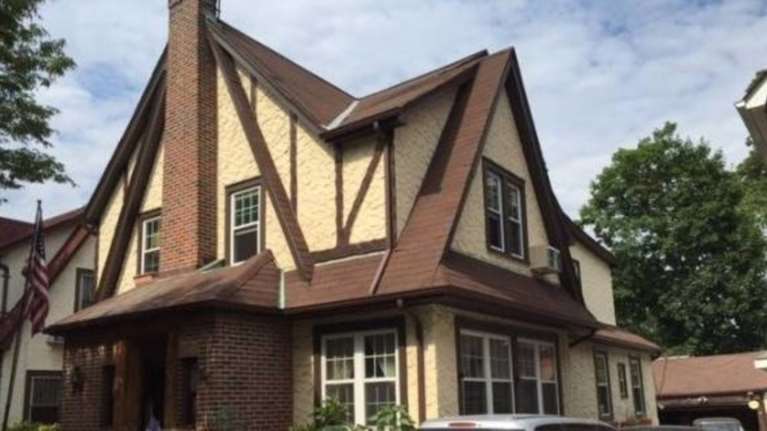 ΗΠΑ: Πουλήθηκε το σπίτι όπου γεννήθηκε και μεγάλωσε ο Τραμπ