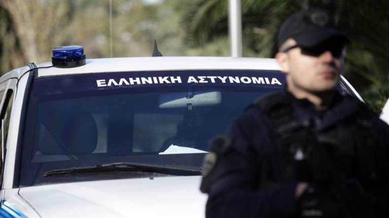 Μενίδι: Οι ληστές απειλούσαν να σφάξουν το παιδί 45χρονης