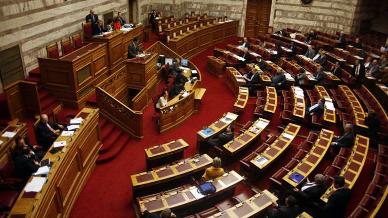 Ποιός βουλευτής του ΣΥΡΙΖΑ πήρε 13η σύνταξη και την επέστρεψε