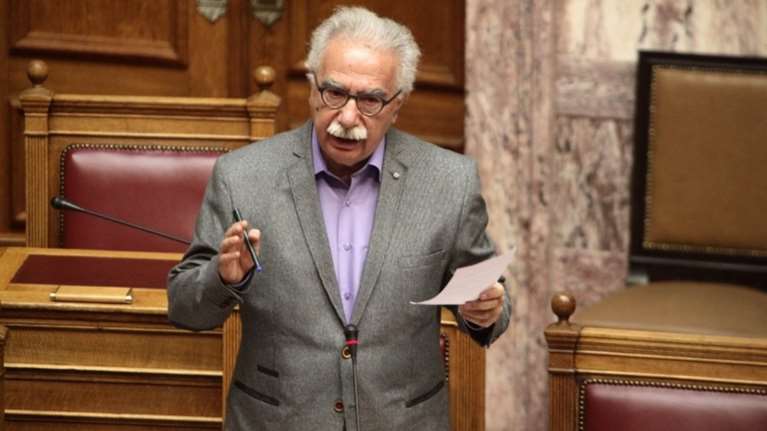 Καταργείται ως &quot;αναχρονιστικό μέτρο&quot; η διαγωγή στα σχολεία