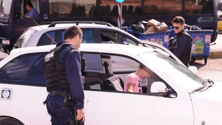 Δέκα χρόνια δρούσε το κύκλωμα των παράνομων ελληνοποιήσεων