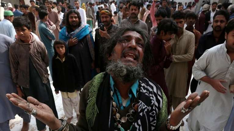 Τουλάχιστον 22 νεκροί από επίθεση σε τέμενος στο Πακιστάν