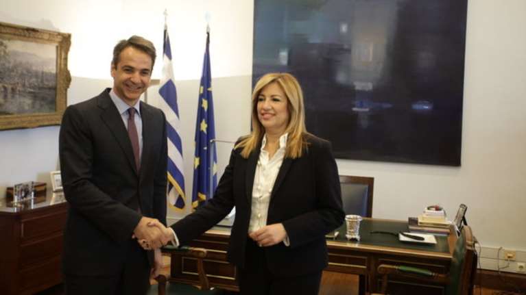 Τα ραντεβού με τους πολιτικούς αρχηγούς και η ανησυχία για τους θεσμούς