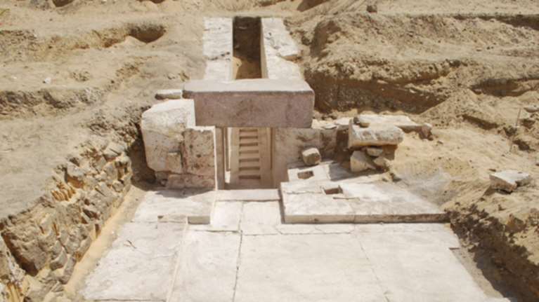 Πυραμίδα ηλικίας 3.700 ετών βρέθηκε κοντά στο Κάιρο