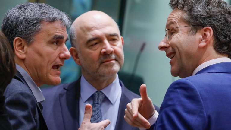 Τσακαλώτος βλέπει Ντάισελμπλουμ, Μοσκοβισί, Κερέ  το βράδυ