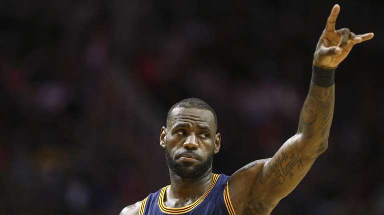 Ο Λεμπρόν προσπέρασε τον Τζαμπάρ και τώρα κυνηγάει τον Τζόρνταν