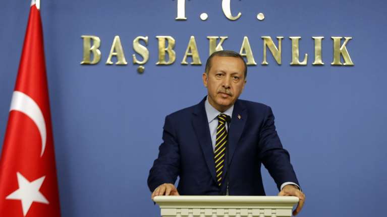 Μικρό προβάδισμα του «Ναι» στο τουρκικό δημοψήφισμα