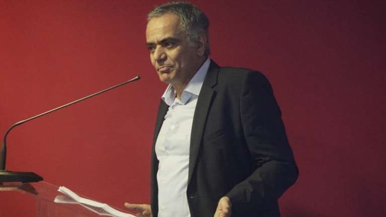 Αποστάσεις Σκουρλέτη: Μην δεχθούμε τα Μνημόνια ως μονόδρομο