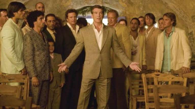 26 βουλευτές ΣΥΡΙΖΑ ζητούν από Τσακαλώτο κίνητρα και για...νέα Μama Mia!